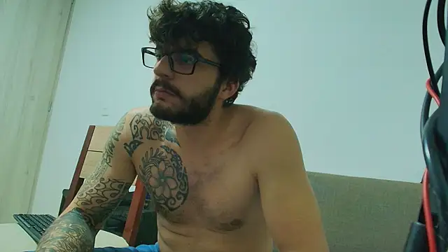 thomas_gun 现场XXX聊天