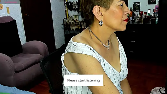 Show de Angelina_Stone_65 na webcam