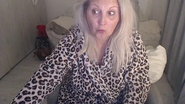 Divineblond Live XXX-chat