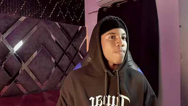 Pokazy przed kamerką – axel_silva4