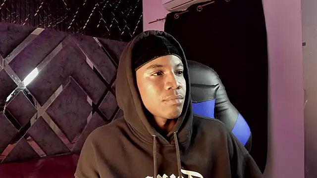 Pokazy przed kamerką – axel_silva4