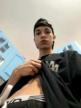 RoughDiamond_ Chat XXX in diretta