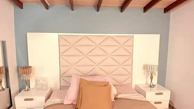 Twwiiggy 即時 XXX 聊天