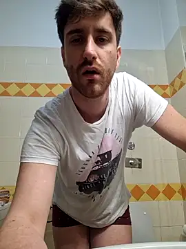 simo1097: διαδικτυακό σόου στην κάμερα