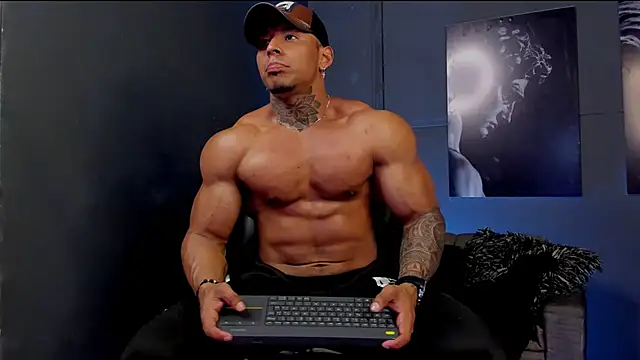 bradley_smith লাইভ XXX চ্যাট