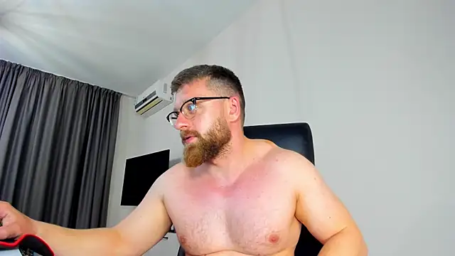 Findom_guy Adlı Modelin Canlı XXX Sohbeti