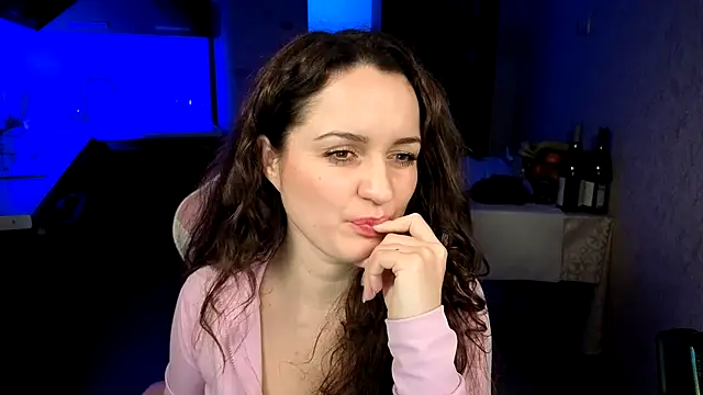 XXX chat uživo modela Cerann1