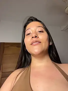 Chatroom XXX en direct de Nhefertary