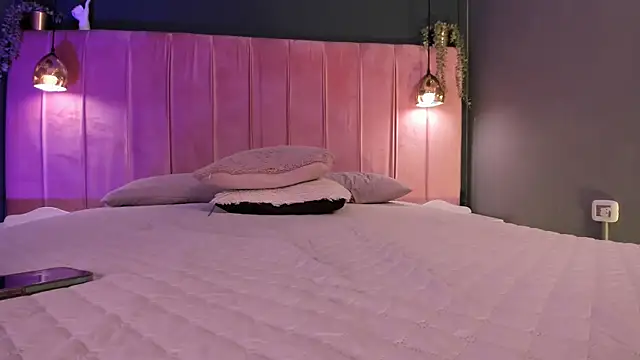 Chat +18 de riley_bensongh ao vivo