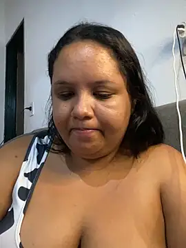 BigostosaのライブXXXチャット