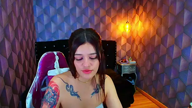 LiaHarryis live XXX chat