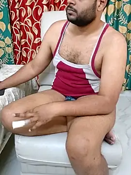 ChillBoyyy: διαδικτυακό σόου στην κάμερα