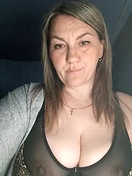 Ant0nina Adlı Modelin Canlı XXX Sohbeti