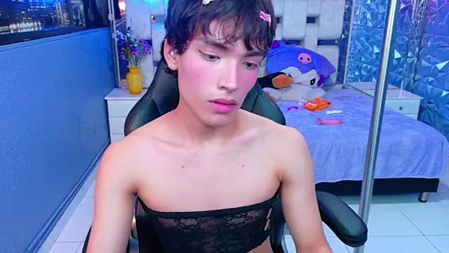 AlecciaNova Chat XXX live