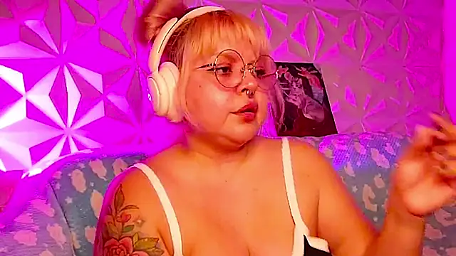 Satyn_doll's Live XXX Chat