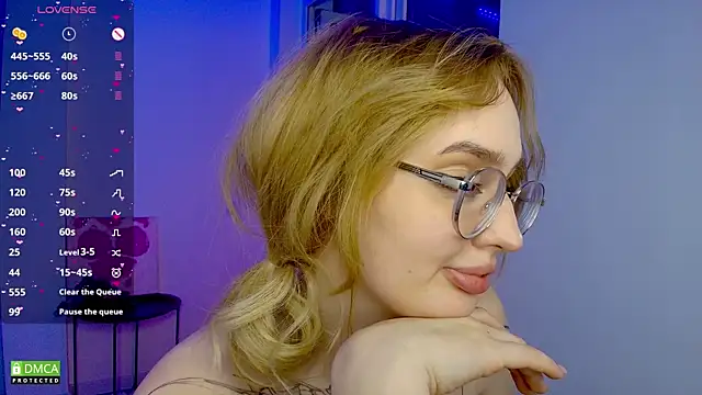 AdeLuna Live XXX-chat