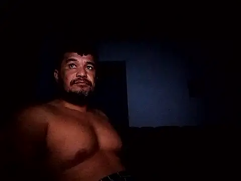 tarra122 Adlı Modelin Canlı XXX Sohbeti