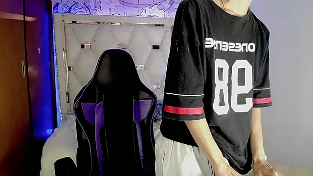 Chatroom XXX en direct de Larry_craft