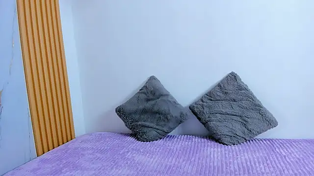 Онлайн чат XXX CharleyNova