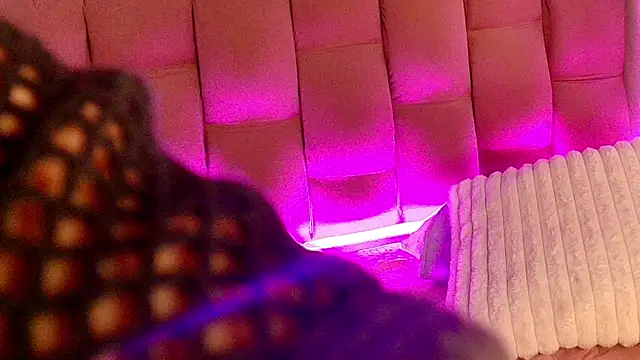 WhiteHott_ Live XXX Chat