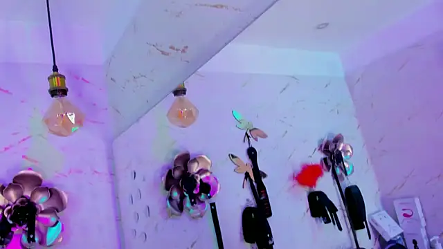 Natasha-Adams live XXX chat