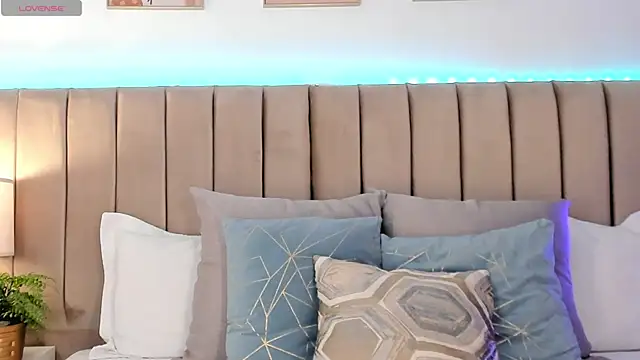 Victoria_romanox's Live XXX Chat