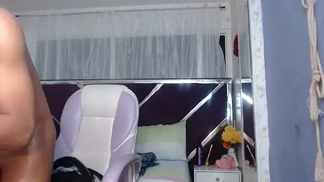 Santy_bigcock_01: διαδικτυακό σόου στην κάμερα