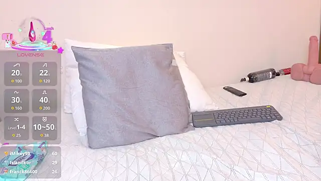 Živý XXX chat mia_gold_