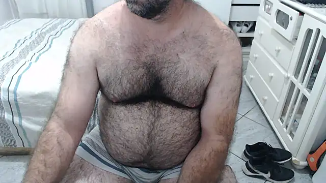 XXX chat uživo modela MysterBearMG