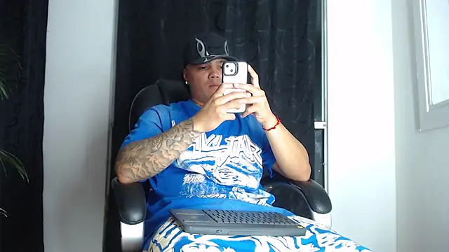 Živý XXX chat Pedro_x777