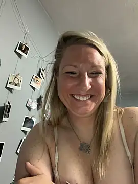 sweetkacibaby's Webcam Show