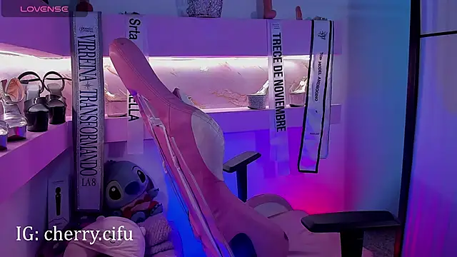CherrySeraphine1's Live XXX Chat
