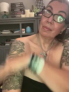 dieseldame1313 ওয়েবক্যাম শো