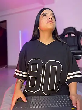 JuanitaMore01のライブXXXチャット