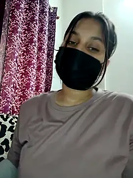 Pokazy przed kamerką – priya-ji9