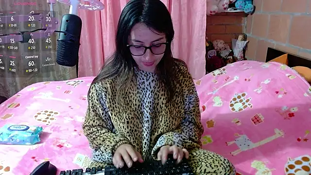 Maggie_Fox3: онлайн-секс-чат