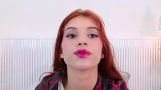 Chat +18 de SaraLugo ao vivo