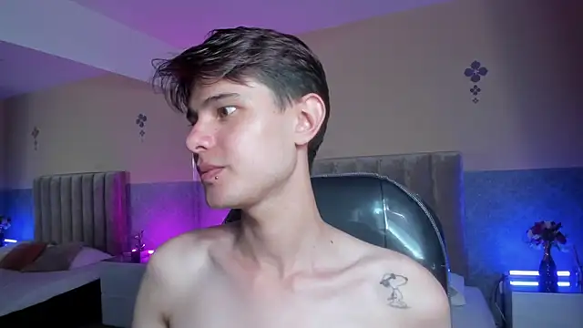 دردشة Derek_Sinn الجنسية المباشرة