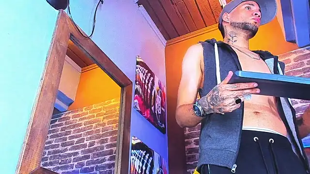 دردشة Daniel_huge22 الجنسية المباشرة