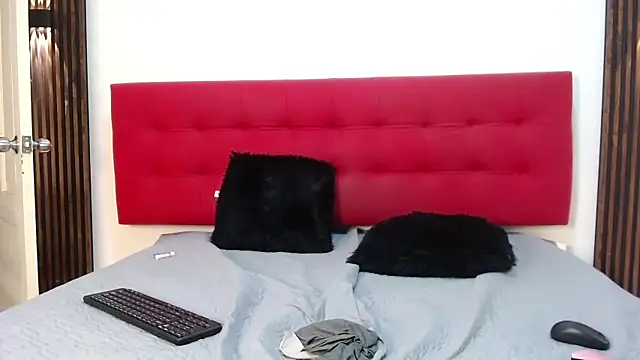 Show modela LunayDream na web-kameri