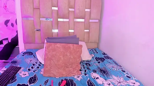 HilarySolis2 Webcam-Show