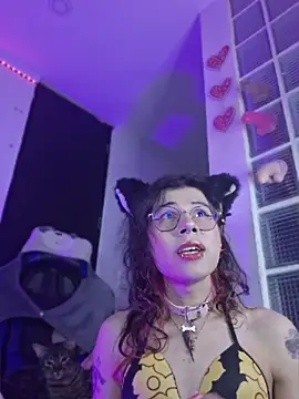 Sweet-SharoKitty live XXX chat