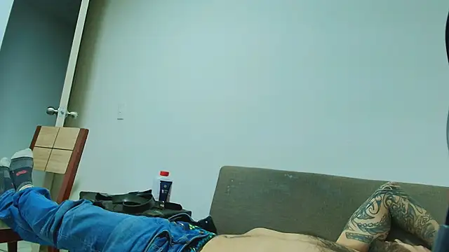 Chat XXX ao vivo de thomas_gun