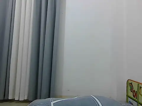 cumslut_selena69 网络视讯表演