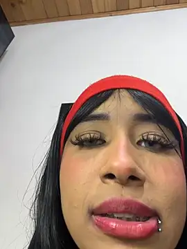 Zaabrina_20 Adlı Modelin Canlı XXX Sohbeti