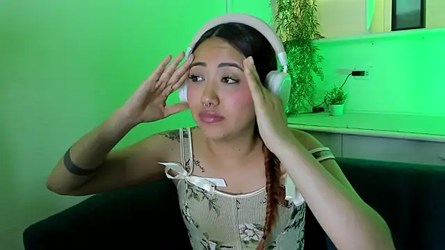 Chat +18 de Saelivrae ao vivo