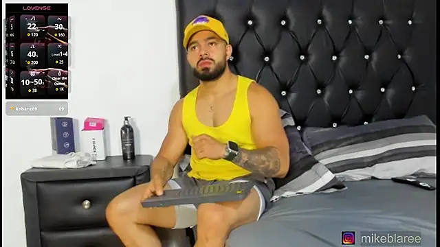 mikeblaree Adlı Modelin Web Kamerası Şovu