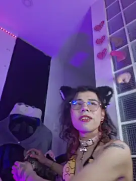 Sweet-SharoKitty's Webcam Show