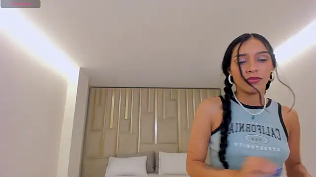 AmaliaCrus' Live XXX Chat