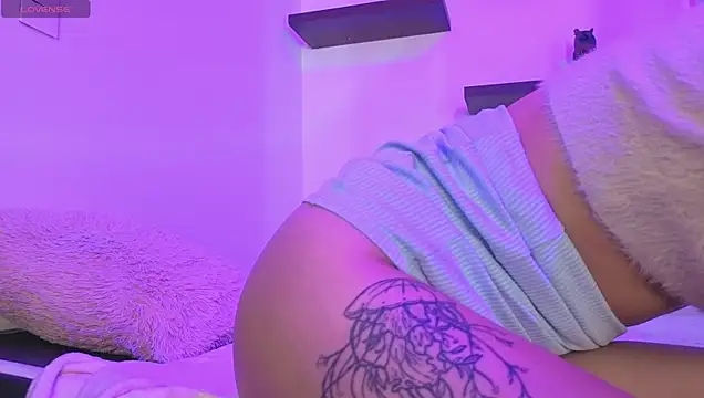 Chat +18 de Miniadelf ao vivo